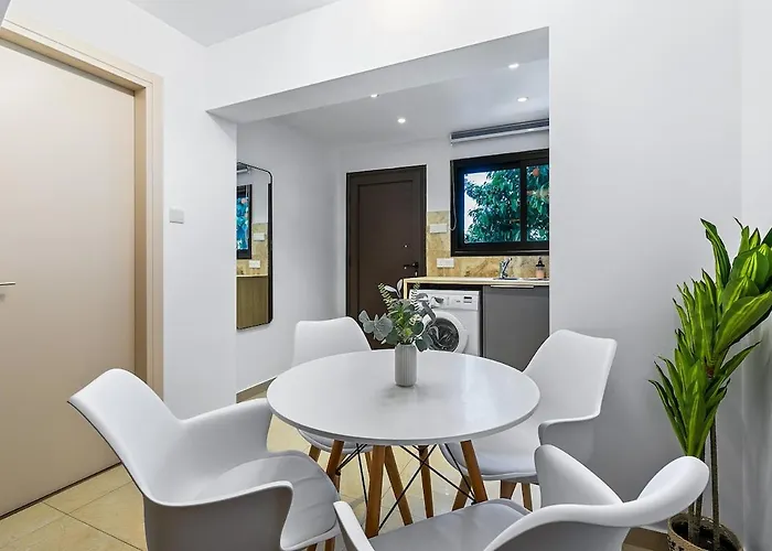 아파트 Orange Tree Studio, Just Steps From The Sea *