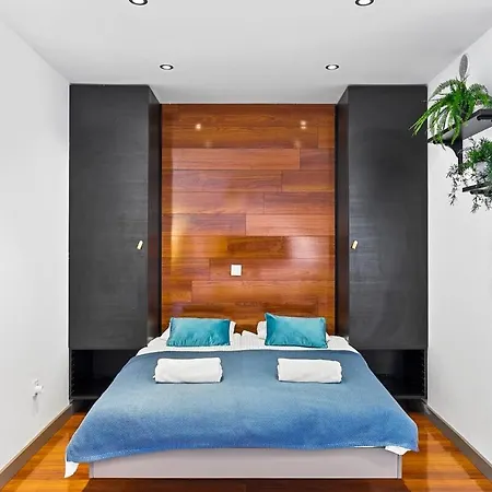 Orange Tree Studio, Just Steps From The Sea * Paphos